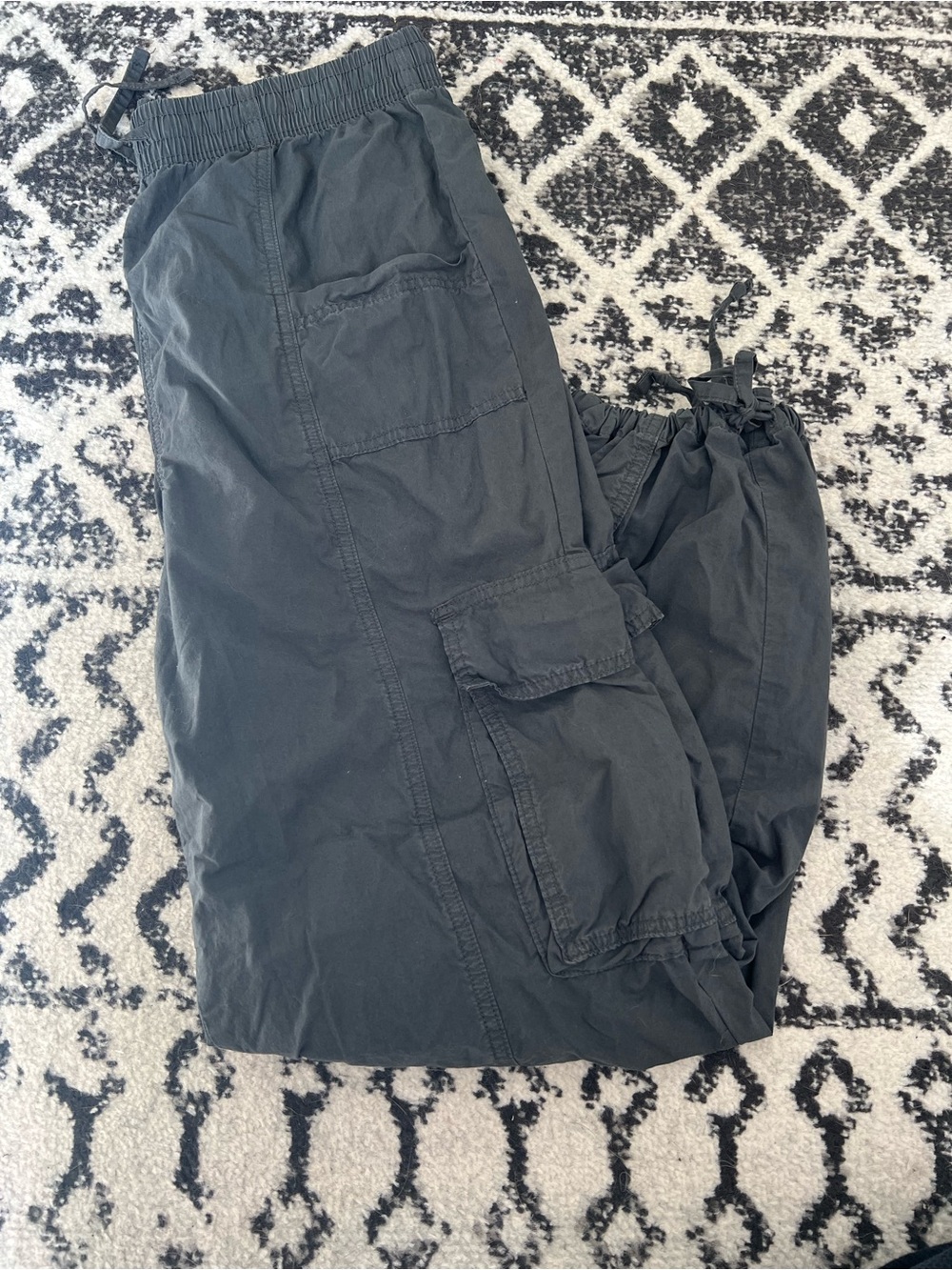 aerie Women’s Dark Gray Cargo Pants with Elastic Waistband